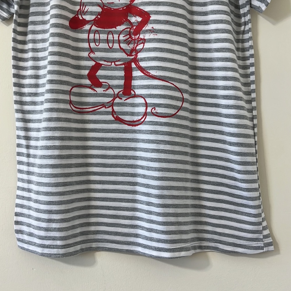 Disney Grey White Striped Red Mickey Mouse Short Sleeve Tee Size Medium - Picture 4 of 8